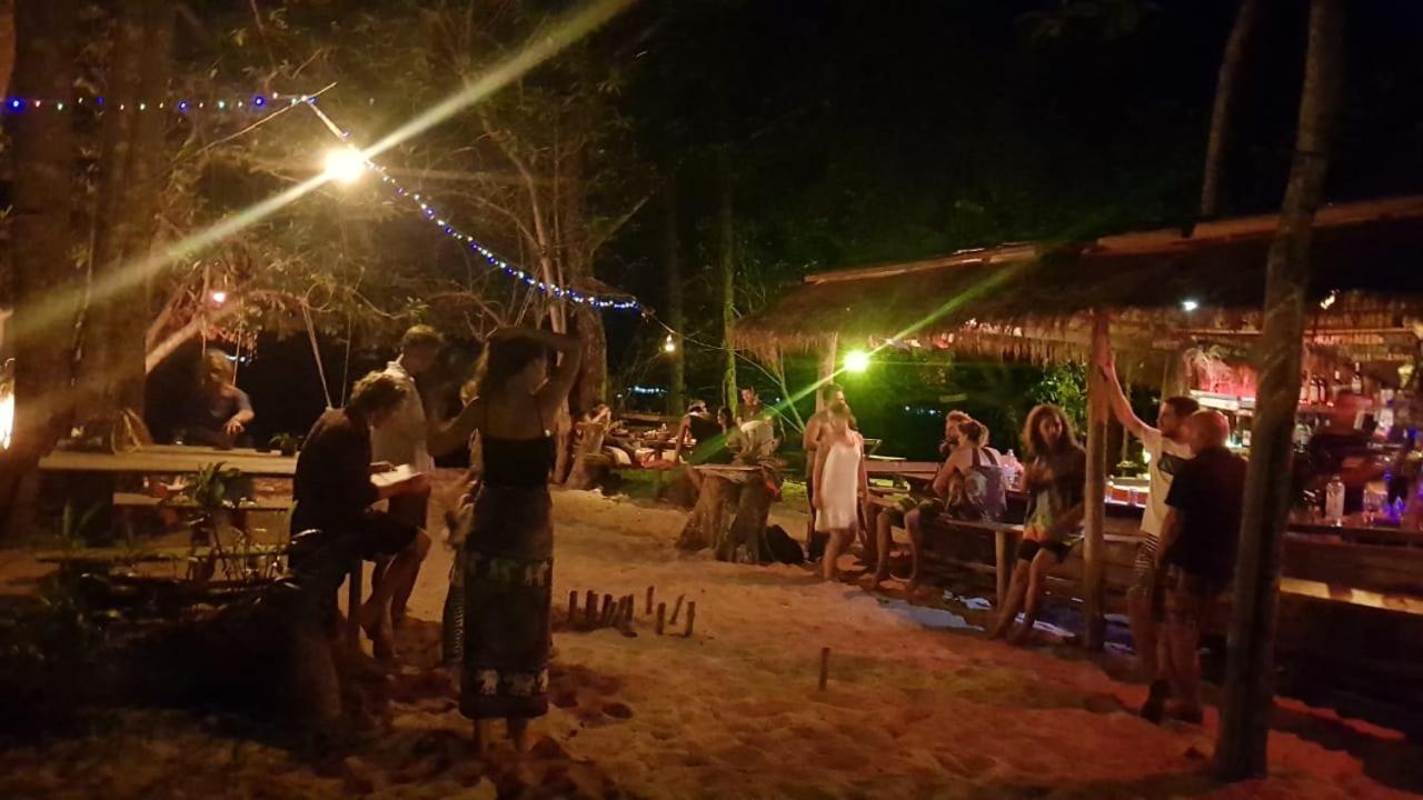 Hotel Crusoe Koh Takiev Island Koh Ta Kiev Esterno foto