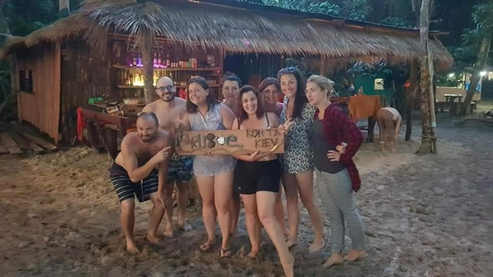 Hotel Crusoe Koh Takiev Island Koh Ta Kiev Esterno foto